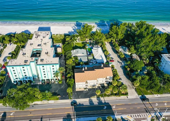 100 Steps To Beautiful Indian Rocks Beach, Oceanside, 2 Bedroom Updated Clearwater Beach