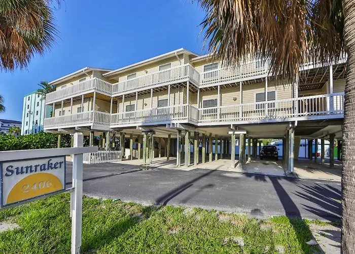 100 Steps To Beautiful Indian Rocks Beach, Oceanside, 2 Bedroom Updated